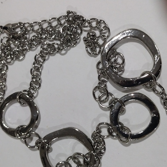 Elegant Silver-tone Hoop Design Bold Long Necklace - Women's Fashion Jewelry - Picture 7 of 7